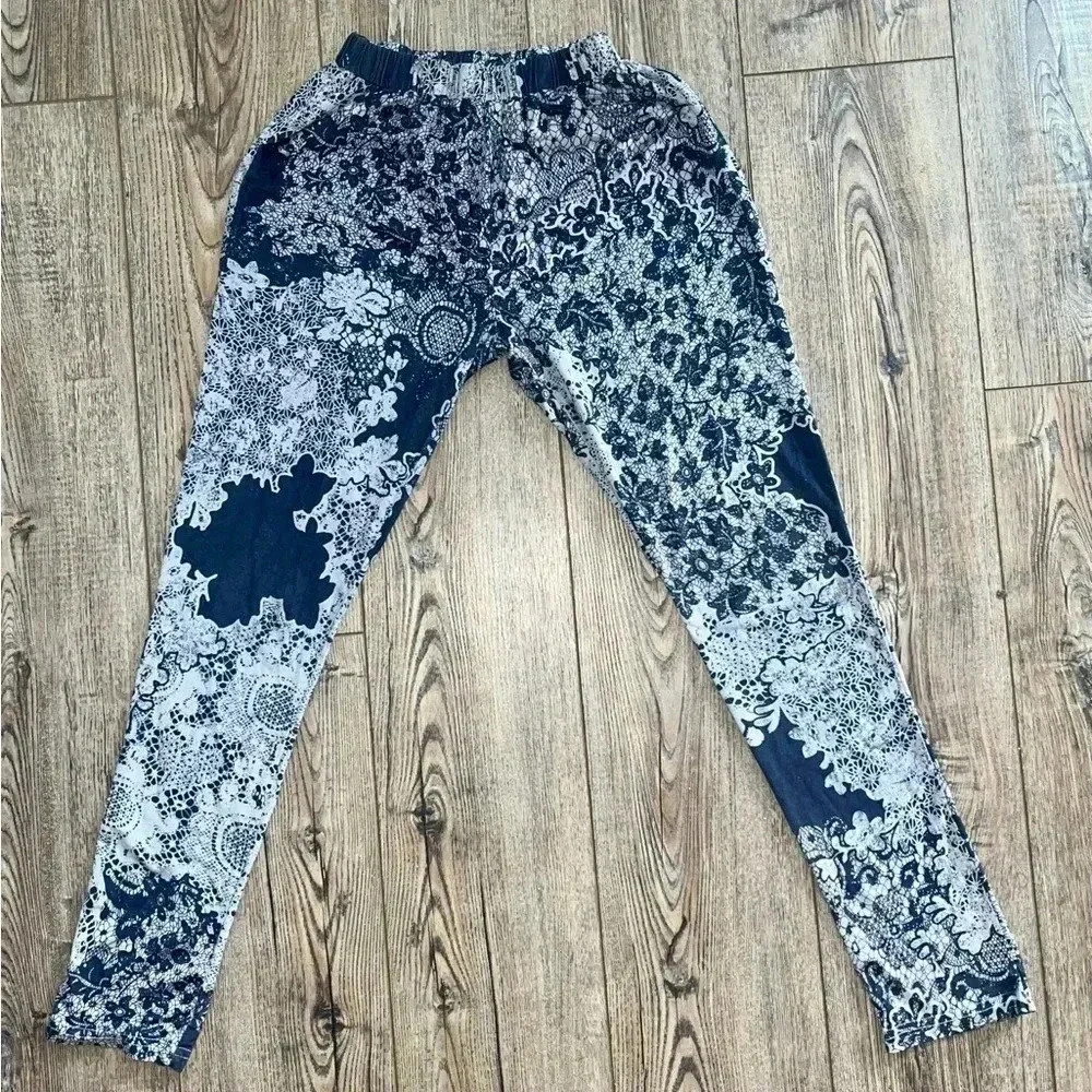 Angie size small boho pants
